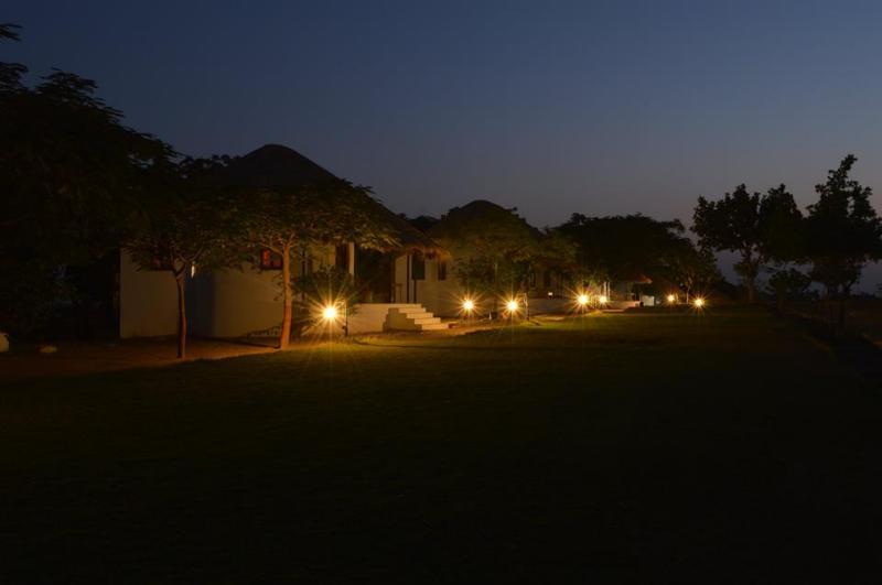 Kutch Safari Lodge Бхудж Экстерьер фото